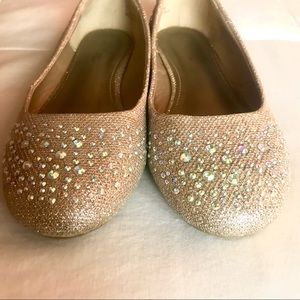 🌸✨MUST GO by 8/19 Sparkly Champagne Flats